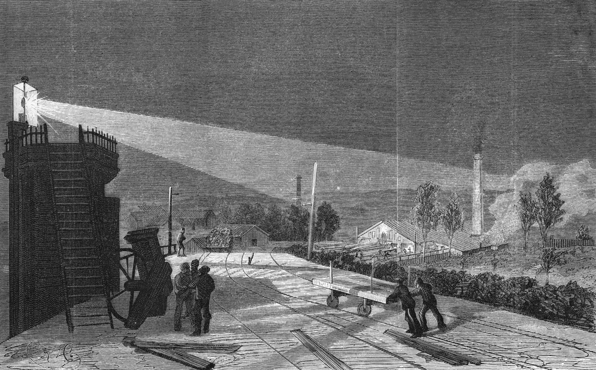 Teckning av sågverket i Näs när det var upplyst med bågljuslampor. Två män knuffar en vagn. Tre män pratar.