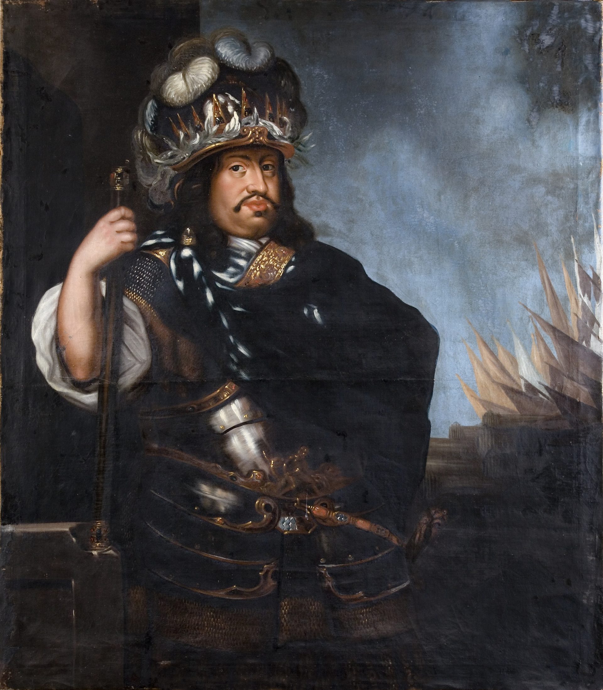 Karl X Gustav är klädd i rustning och en hjälm med plymer. I bakgrunden syns segel.