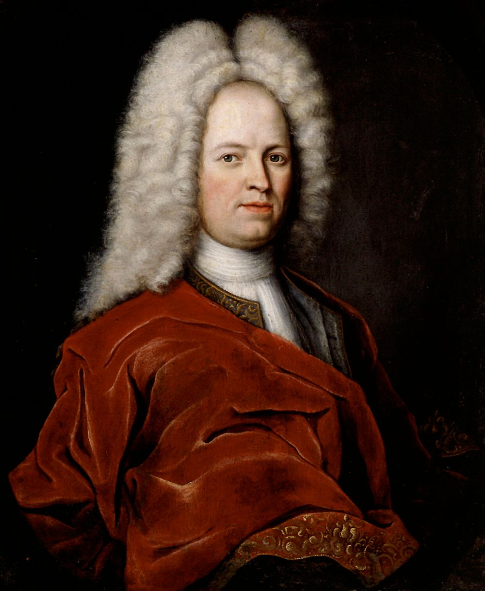 Målat porträtt av en man med lång, vit peruk och röd mantel av sammet.